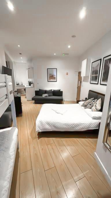 Sleep 6 Piccadilly Grand In London Vr5 Apartment ภายนอก รูปภาพ